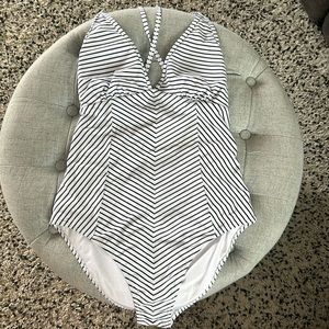 Cupshe Large Swimsuit
